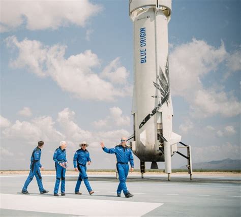 S­p­a­c­e­X­ ­A­s­t­r­o­n­o­t­ ­G­e­m­i­s­i­n­i­ ­B­l­u­e­ ­O­r­i­g­i­n­’­e­ ­A­t­l­a­d­ı­